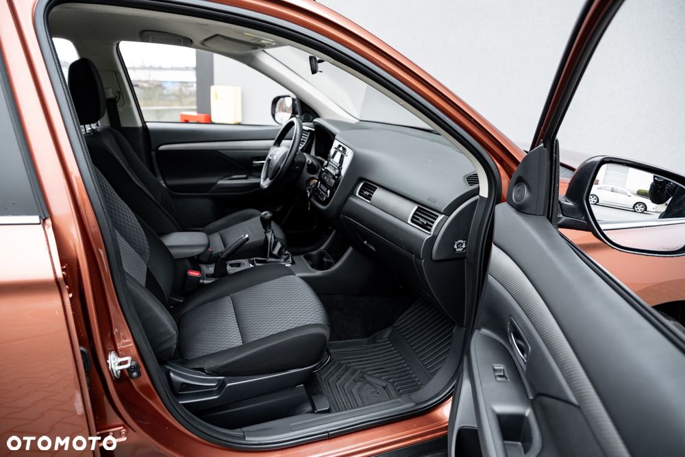 Mitsubishi Outlander 2.0 2WD Spirit - 22