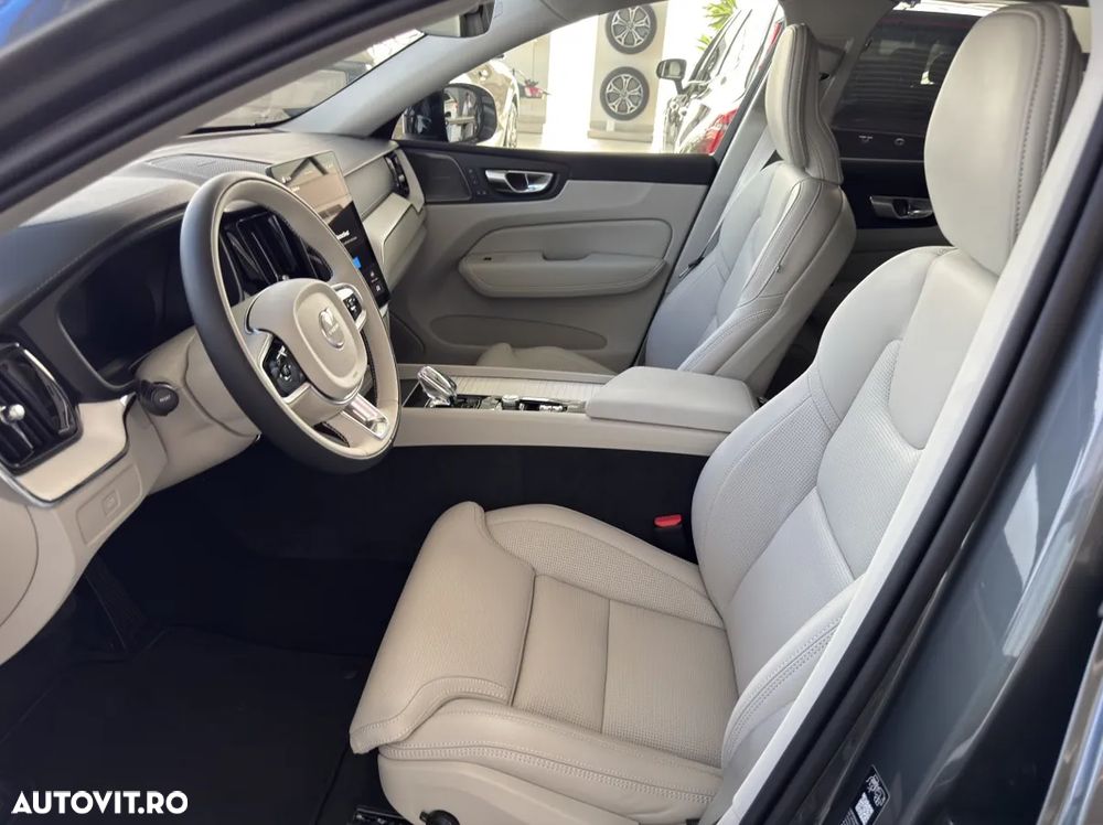 Volvo XC 60 B5 MHEV AT AWD Ultimate Dark - 9