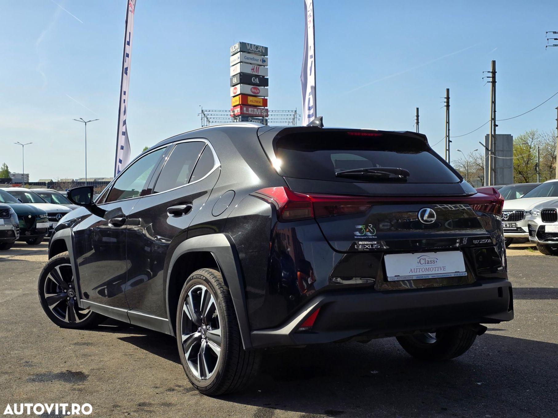 Lexus UX 250h 2.0L HEV 20H- (178 HP) 4X2 CVT Executive - 5