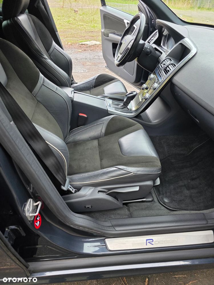 Volvo XC 60 D4 Geartronic Momentum - 17