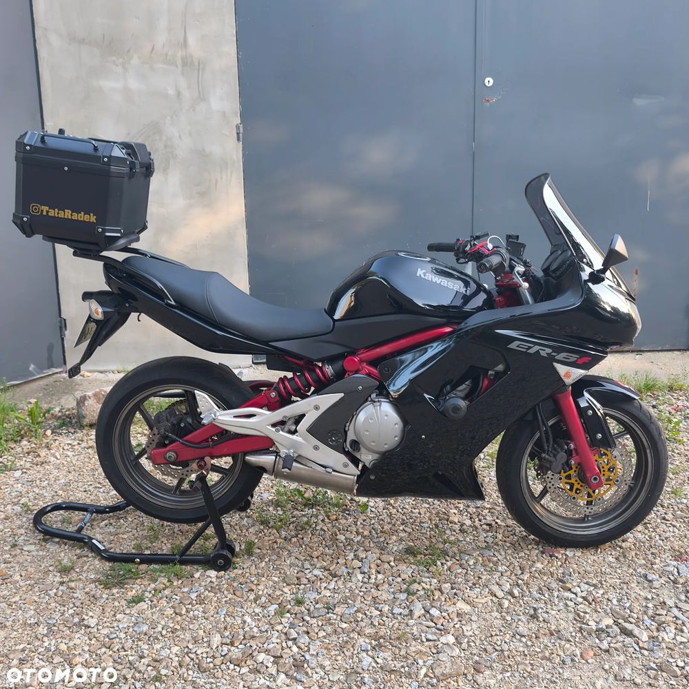 Kawasaki ER - 2