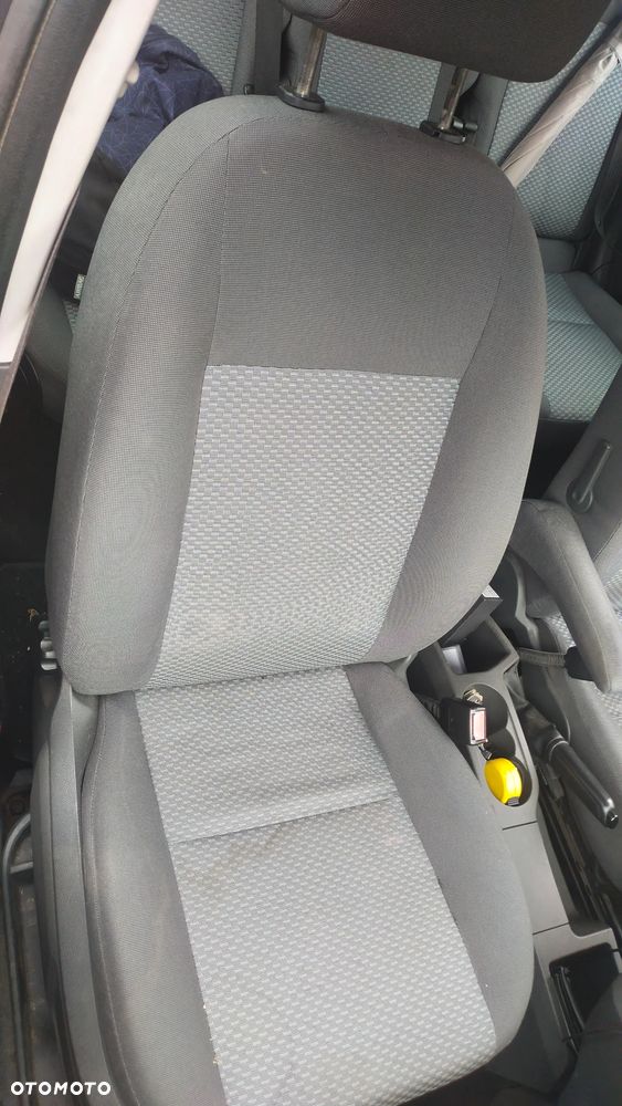 Ford Focus C-Max 1.6 TDCi Ghia - 12
