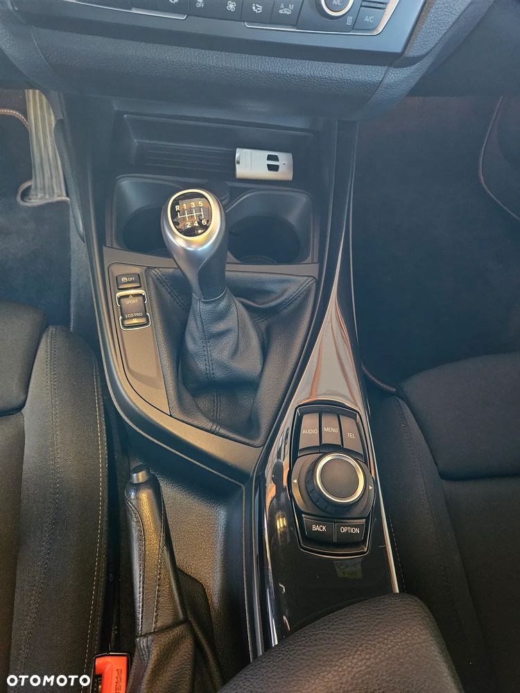 BMW Seria 1 118i Sport Line - 15
