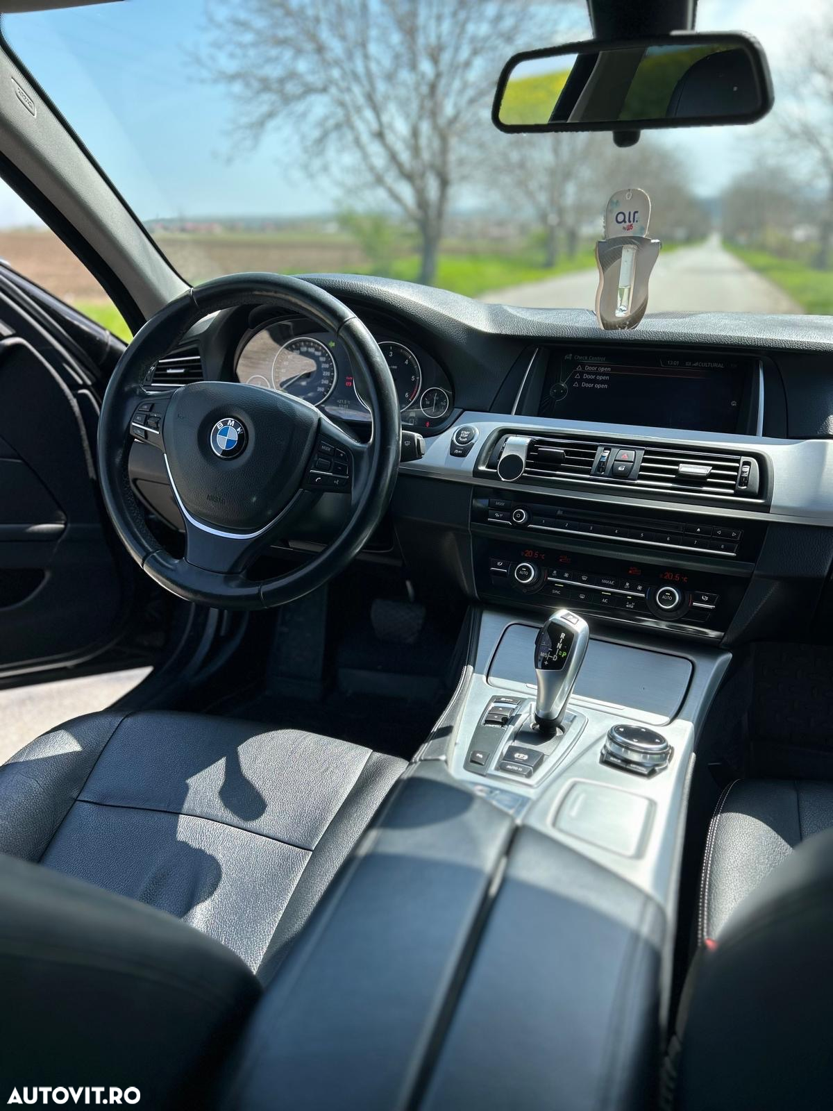BMW Seria 5 520d Touring Aut. Modern Line - 6