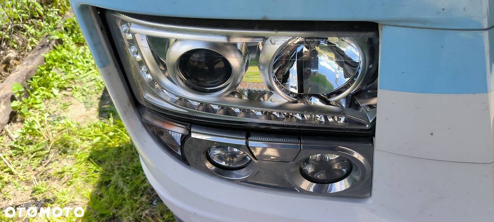 LAMPA PRAWA PRZÓD IVECO STRALIS AS440ST/P LNG LED - 2