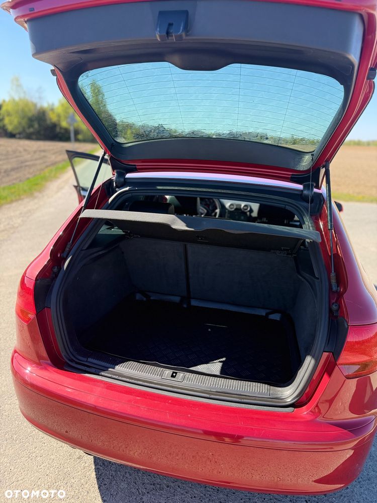 Audi A3 Sportback 2.0 TDI DPF quattro S line Sportpaket - 8