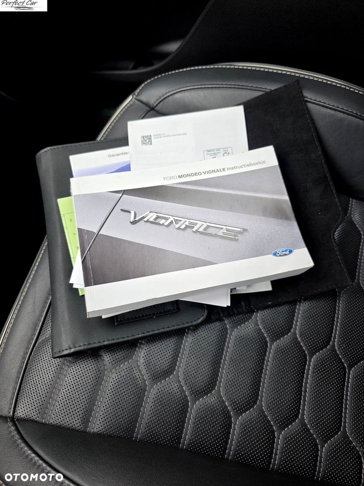 Ford Mondeo 2.0 Hybrid Vignale Plus - 37