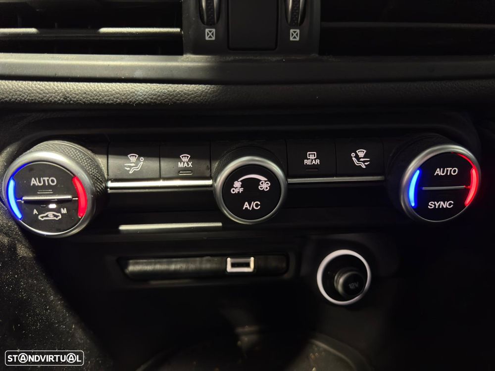 Alfa Romeo Giulia 2.2 D Sprint AT8 - 8