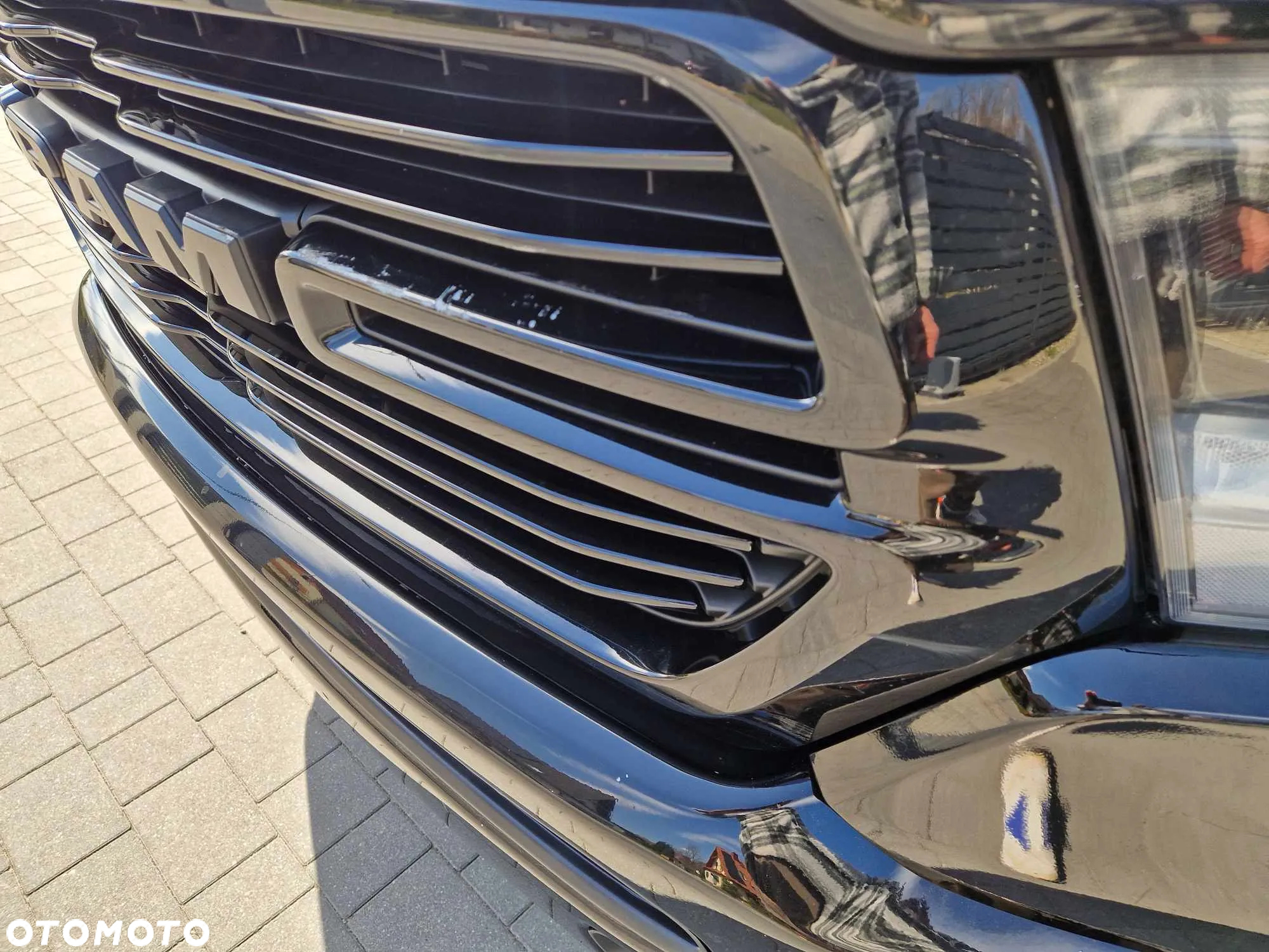 Dodge RAM 1500 5.7 4x4 - 14