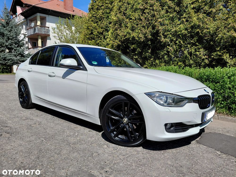 BMW Seria 3 320i Sport Line - 36