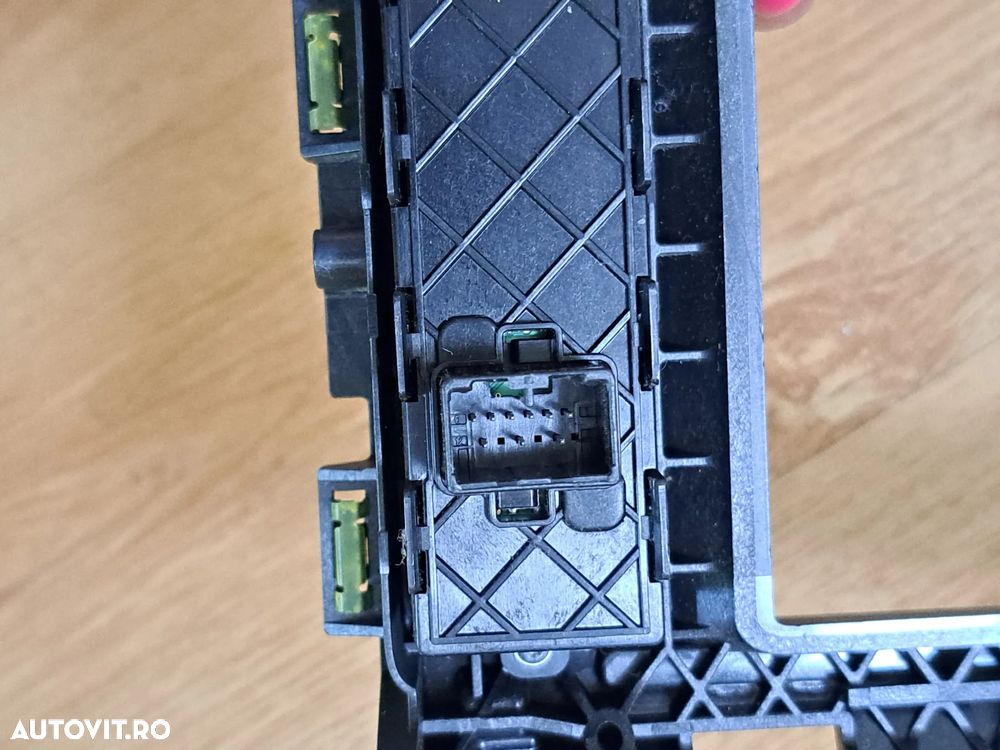 Panou ornament central butoane comanda navigatie radio cd original Jaguar XE X760 2014-2024 - 3