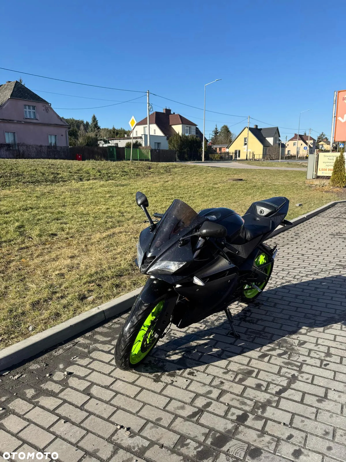 Yamaha YZF - 9