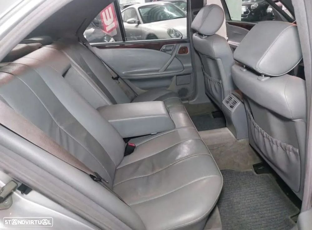 Mercedes-Benz E 220 CDI Avantgarde - 13