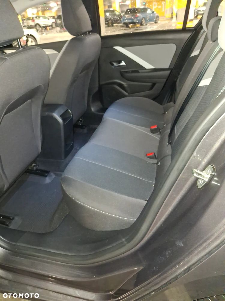 Opel Astra 1.2 T Business Edition S&S - 15