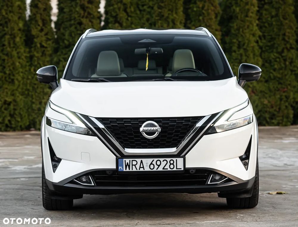 Nissan Qashqai 1.3 DIG-T 4x4 MHEV Xtronic Tekna+ - 4