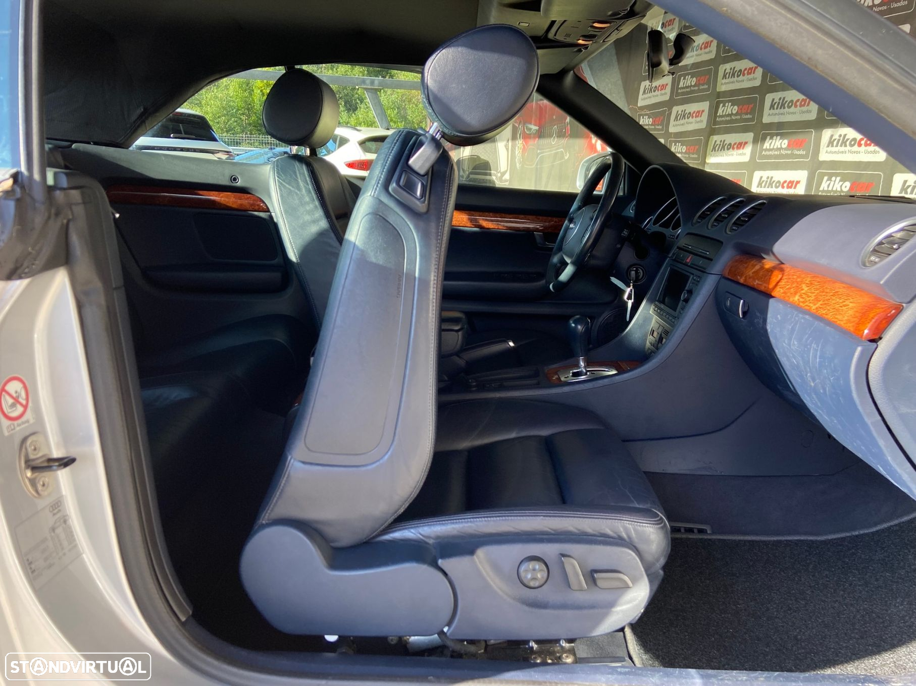Audi A4 Cabrio 2.4 Multitronic Exclu. - 34