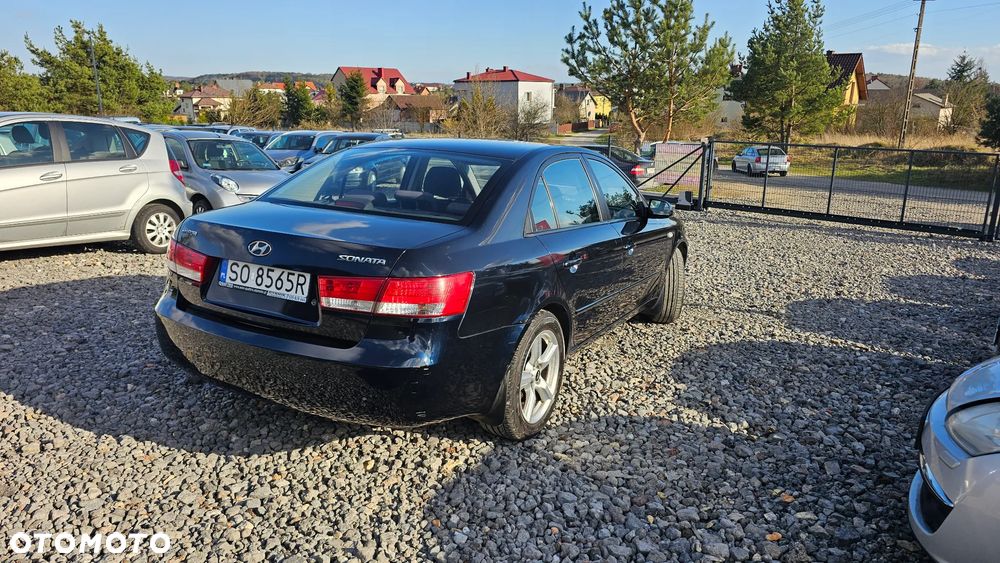 Hyundai Sonata 2.0 GL Comfort - 8