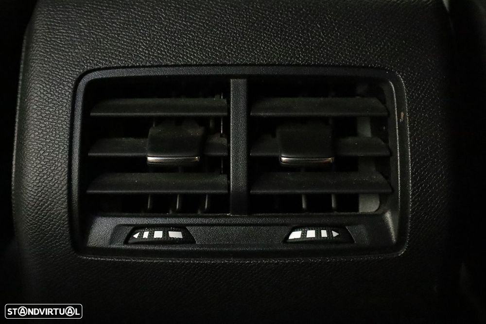 Peugeot 308 1.2 PureTech Allure Pack EAT8 - 22