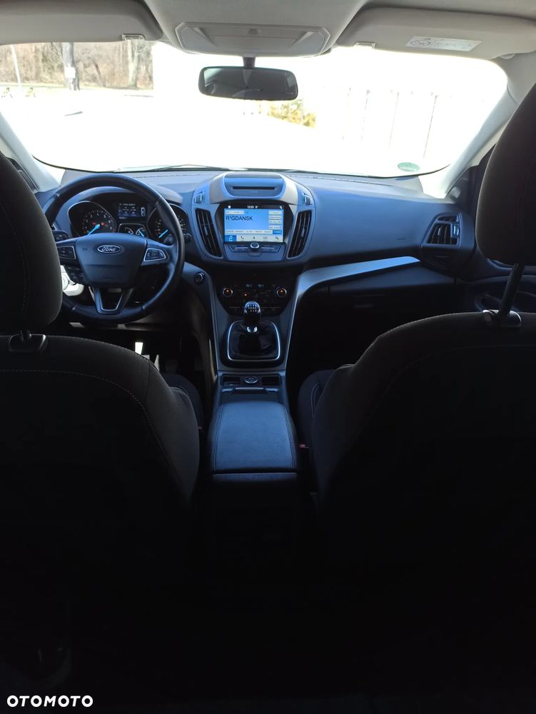 Ford Kuga - 31