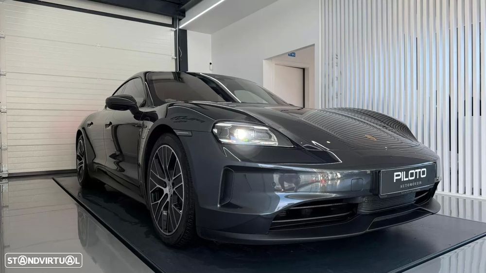 Porsche Taycan Standard - 4