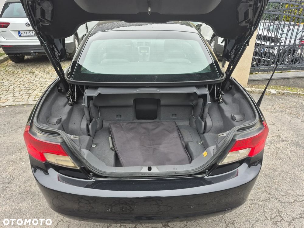 Volvo C70 D3 Momentum - 35