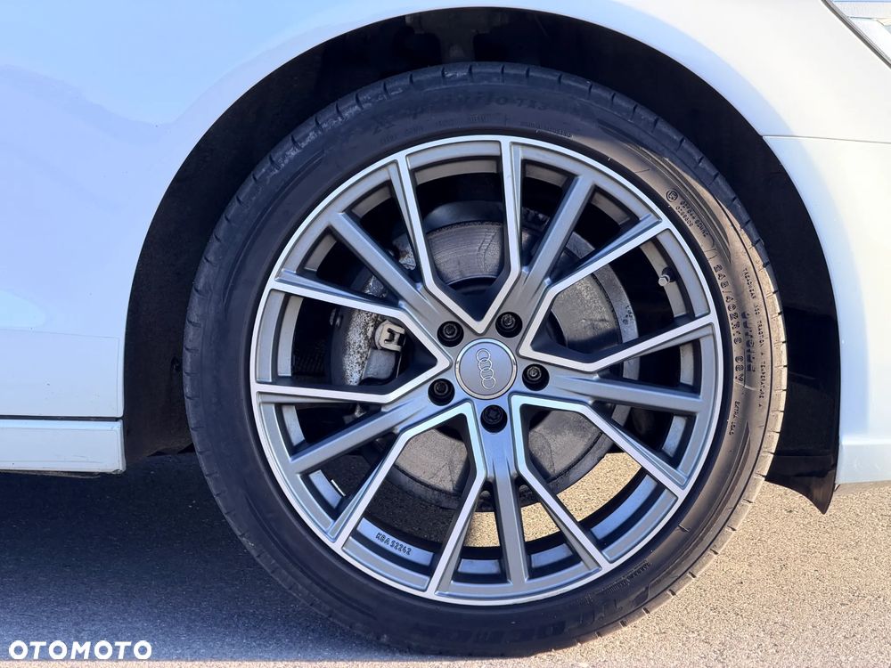 Audi A6 Avant 2.0 TDI - 10