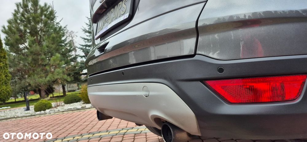 Ford Kuga 2.0 TDCi 2x4 Titanium - 26