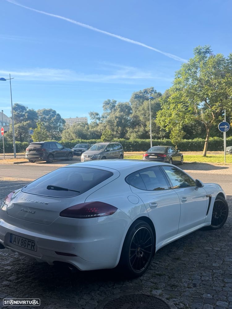 Porsche Panamera - 3