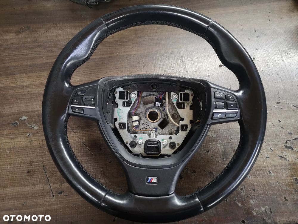 BMW 5 F10 F11 KIEROWNICA M PAKIET ORYGINALNA SKÓRZANA Z MULTIFUNKCJĄ ŁADNA - 2