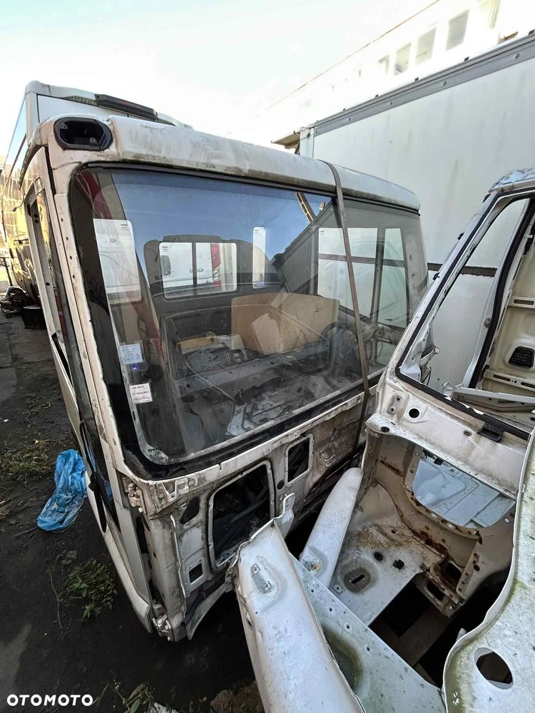 Iveco Euro Cargo kabina - 3