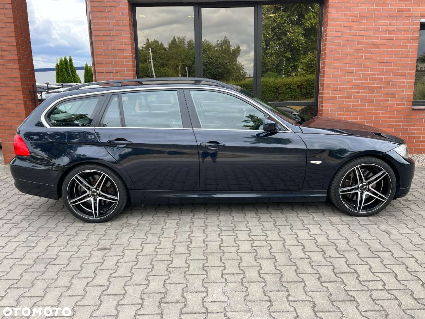 BMW Seria 3 330d DPF Touring Edition Sport - 20
