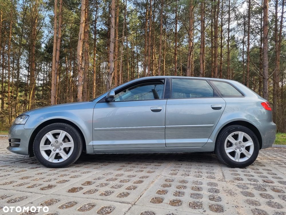Audi A3 Sportback 2.0 TDI DPF Ambiente - 8