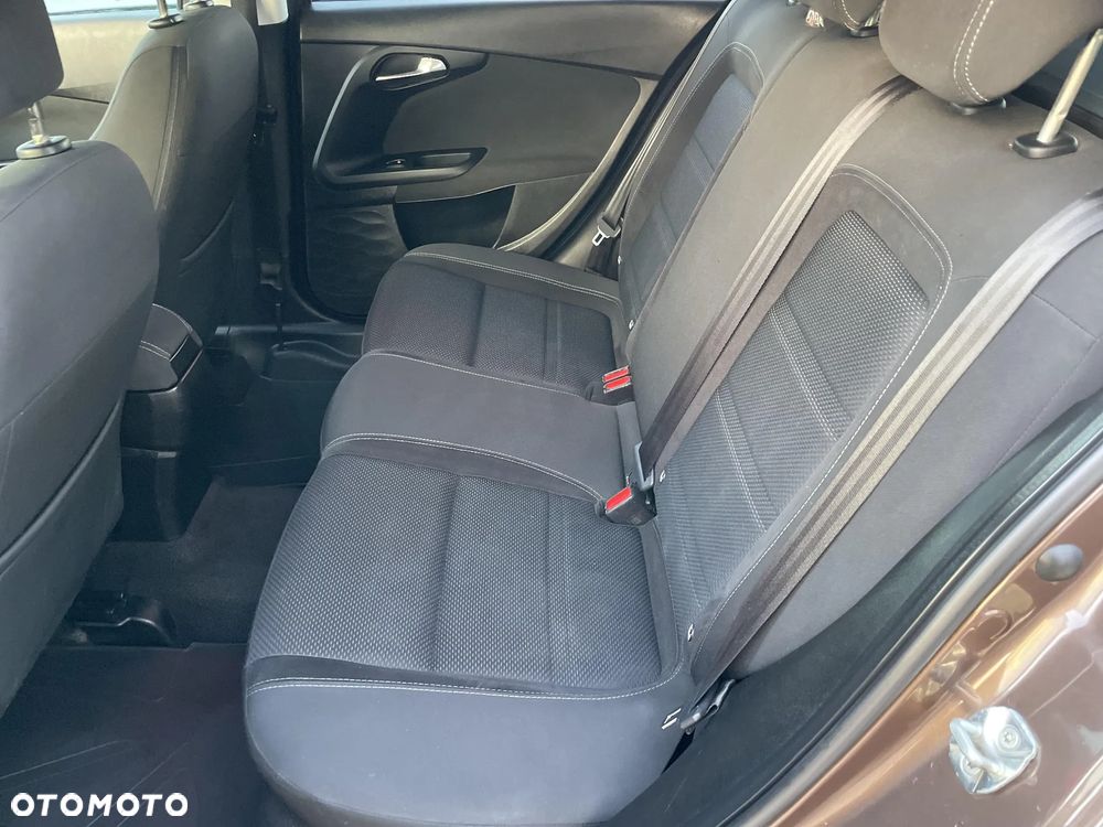 Fiat Tipo 1.4 T-Jet 16v Lounge - 16