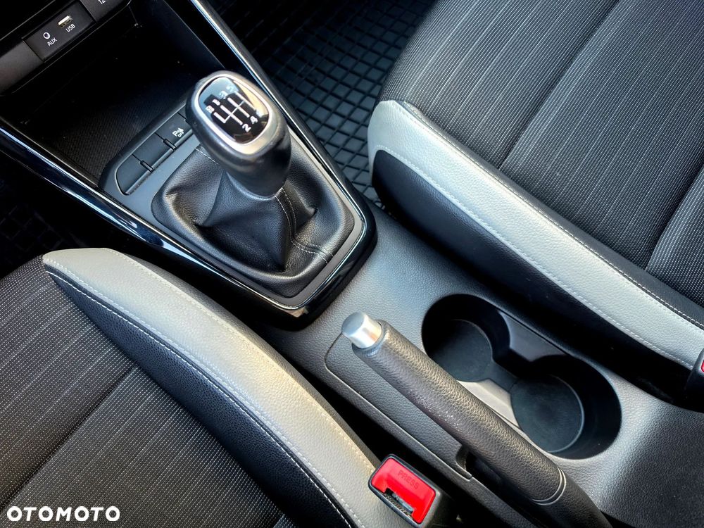 Kia Stonic 1.4 L - 27