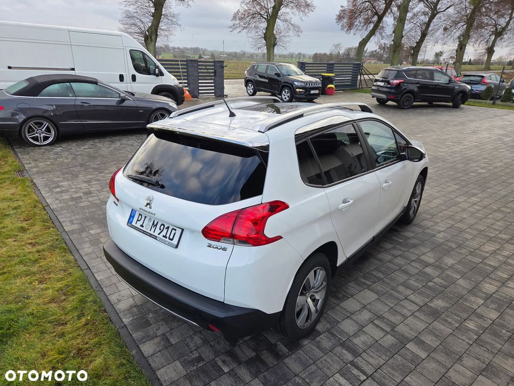Peugeot 2008 Blue-HDi FAP 100 STOP & START Style - 6