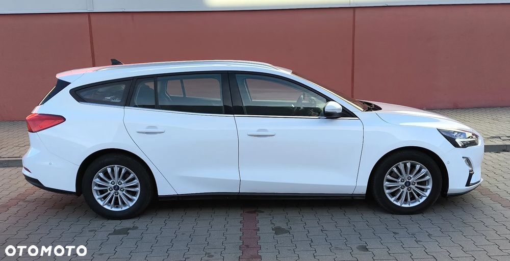 Ford Focus 2.0 EcoBlue Titanium - 24