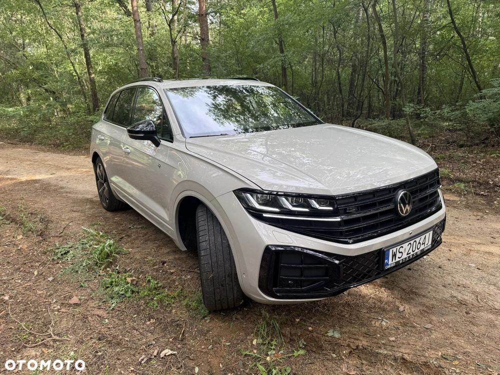 Volkswagen Touareg 3.0 V6 TDI 4Motion R-Line - 2