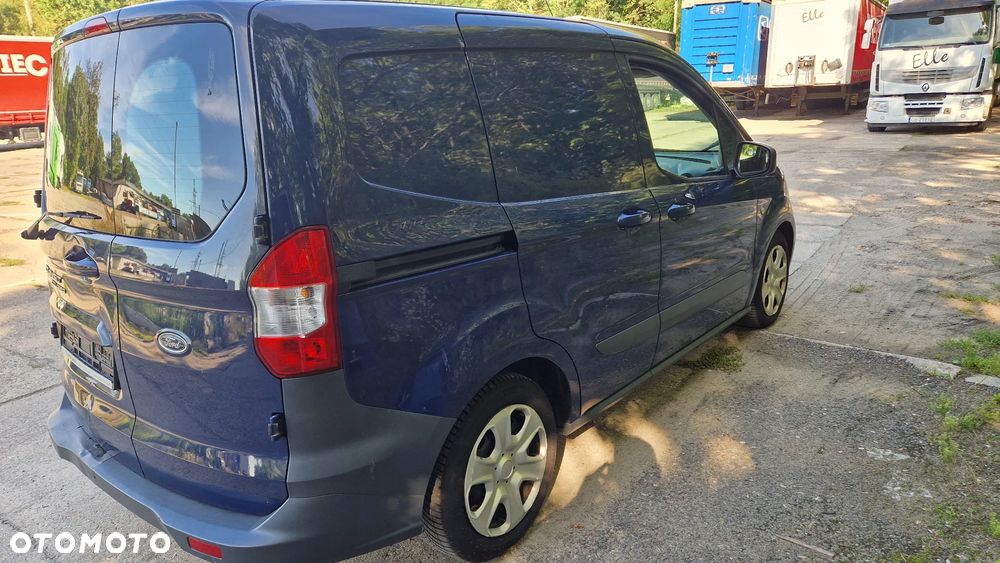 Ford TRASIT COURIER - 22