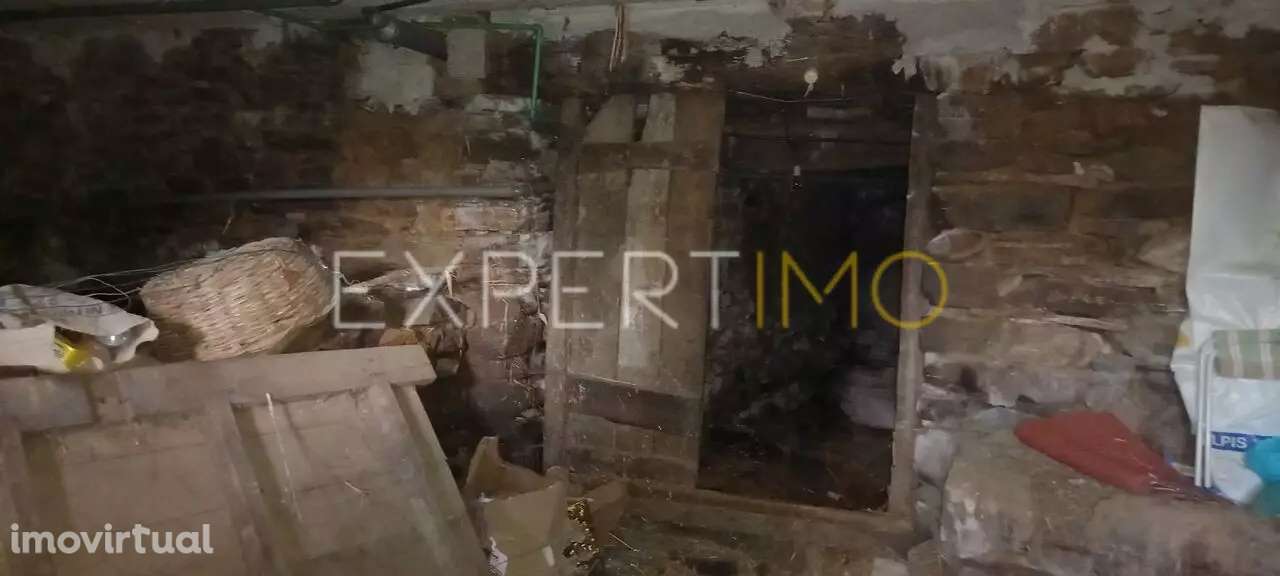 Casa Centenária em Pedra para Renovação - P. Natural de Montesinho... - Grande imagem: 3/13