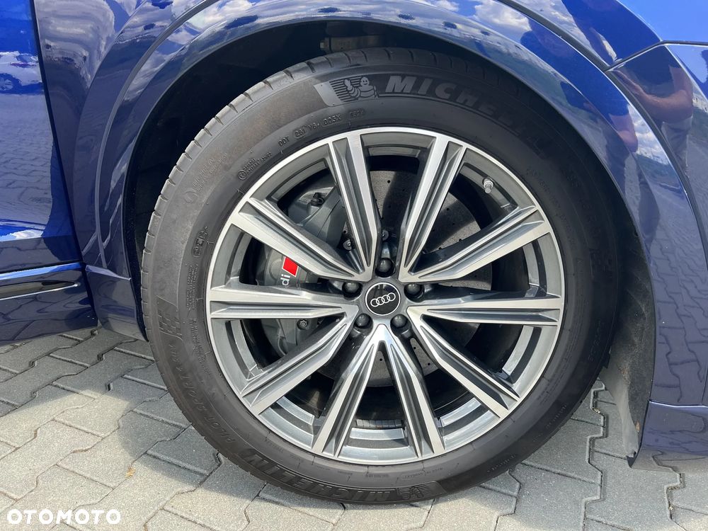 Audi SQ8 - 9