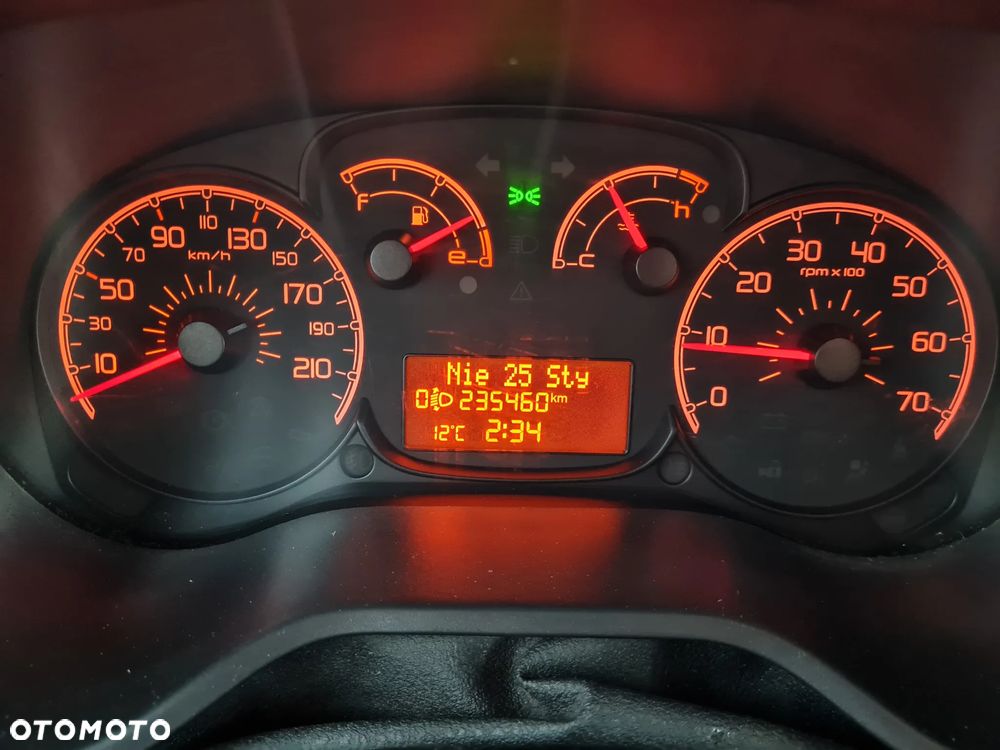 Fiat Doblo - 16