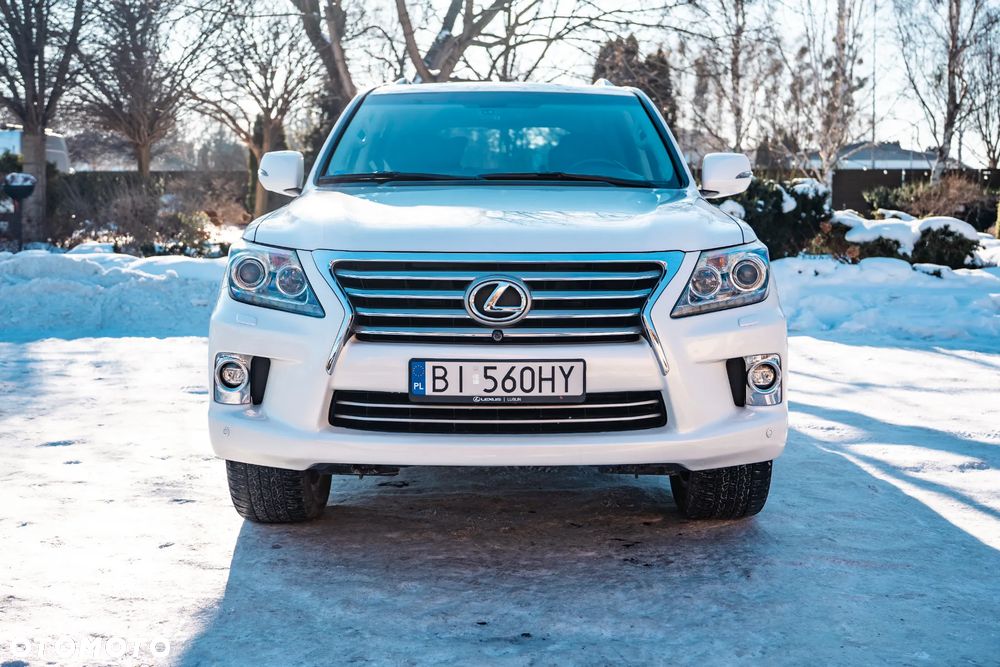 Lexus LX 570 Omotenashi - 10