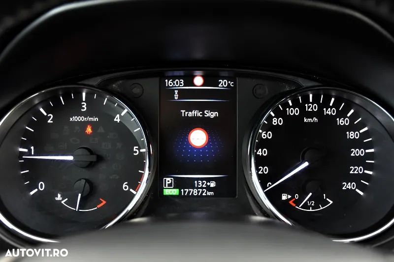 Nissan Qashqai 1.6 DCI Start/Stop X-TRONIC Acenta - 11