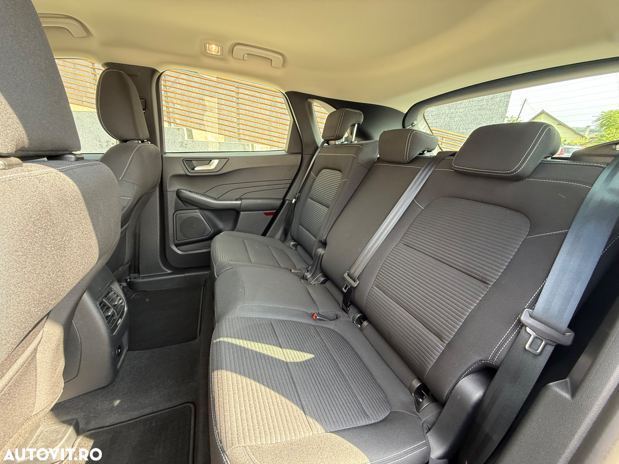 Ford Kuga 2.5 Duratec FHEV AWD Titanium - 17