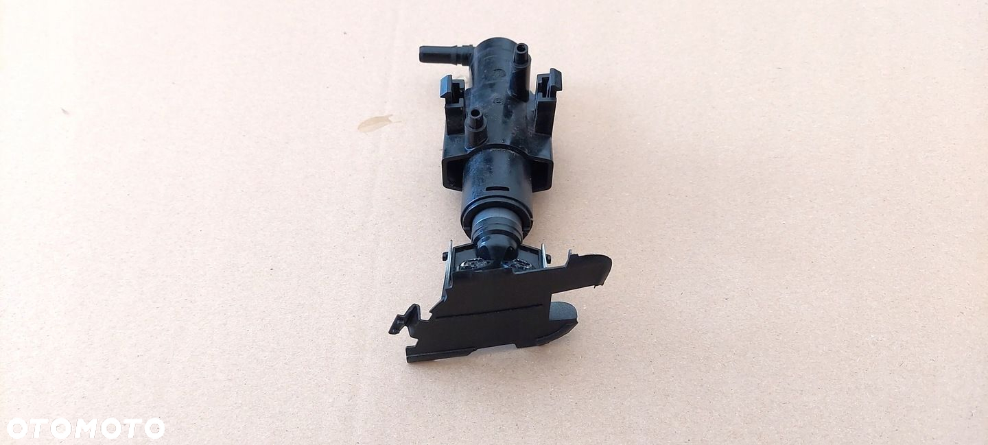 SPRYSKIWACZ LAMPY LEWY KUGA MK2 ORYGINAŁ CV44-13L015-BA - 2
