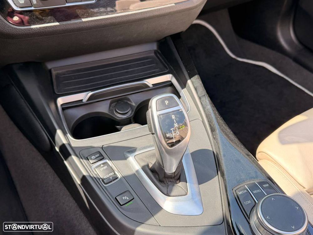 BMW 220 d Cabrio Pack M Auto - 26