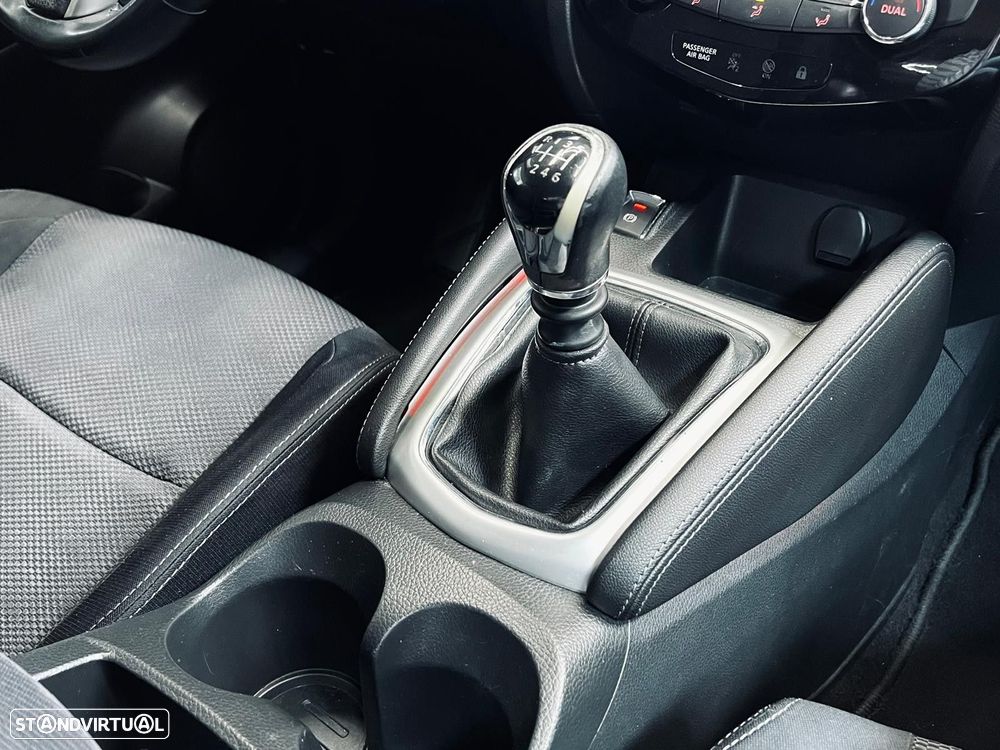 Nissan Qashqai 1.5 dCi Tekna Premium - 23