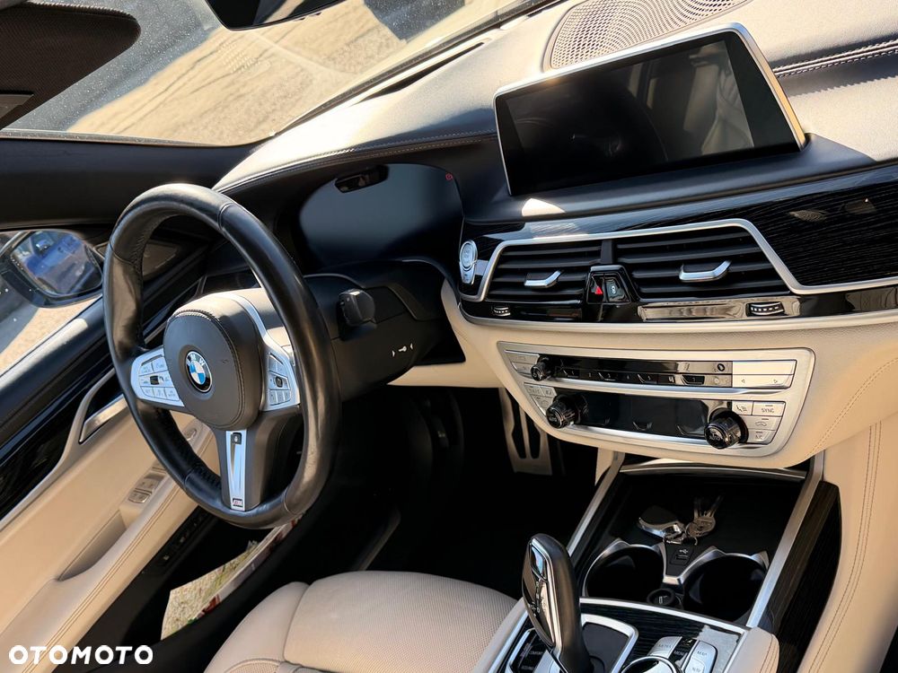 BMW Seria 7 740d xDrive sport - 12