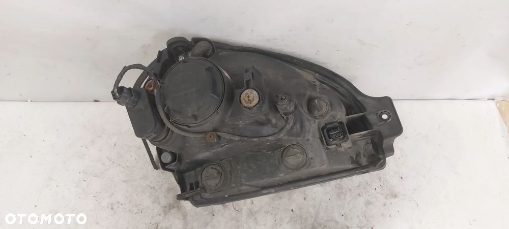 .  LAMPA PRZOD PRZEDNIA LEWA HYUNDAI TUCSON 1 - 2