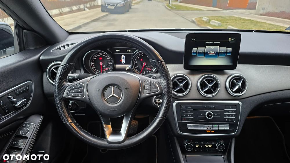 Mercedes-Benz CLA 250 4Matic 7G-DCT AMG Line - 15